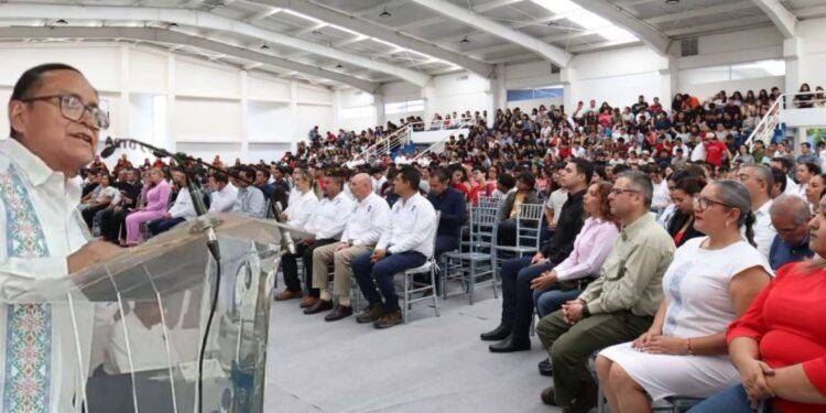 Aseguran una troca con una granada, 11 explosivos para drones y 430 balas útiles en la comunidad de Acatlán en Apatzingán