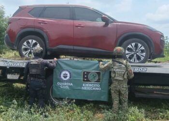 Guardia Civil Y Defensa Asegura Vehículo Con Reporte De Robo En Apatzingán