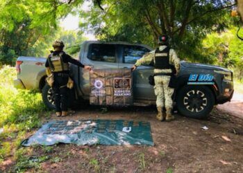 Aseguran Una Troca Con Una Granada, 11 Explosivos Para Drones Y 430 Balas Útiles En La Comunidad De Acatlán En Apatzingán