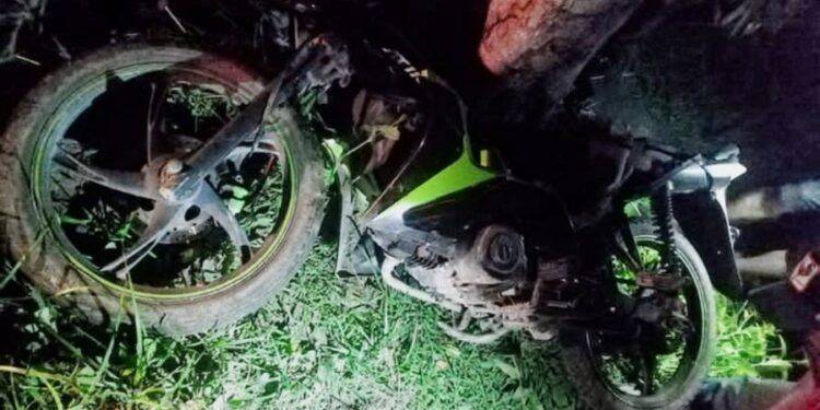 Joven motociclista resulta gravemente herido al impactar contra un árbol en Apatzingán 1 Familiares de desaparecidos en Peribán bloquean carreteras; exigen respuestas de autoridades