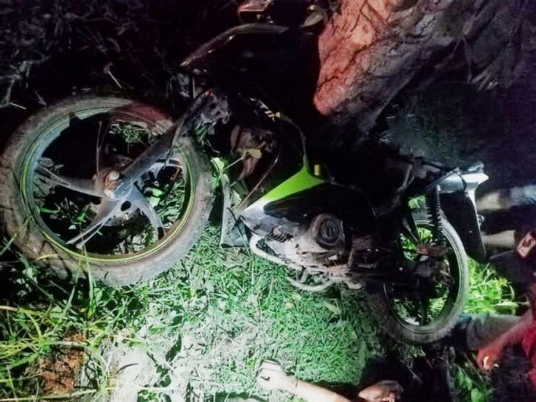 Joven Motociclista Resulta Gravemente Herido Al Impactar Contra Un Árbol En Apatzingán 22 Familiares De Desaparecidos En Peribán Bloquean Carreteras; Exigen Respuestas De Autoridades