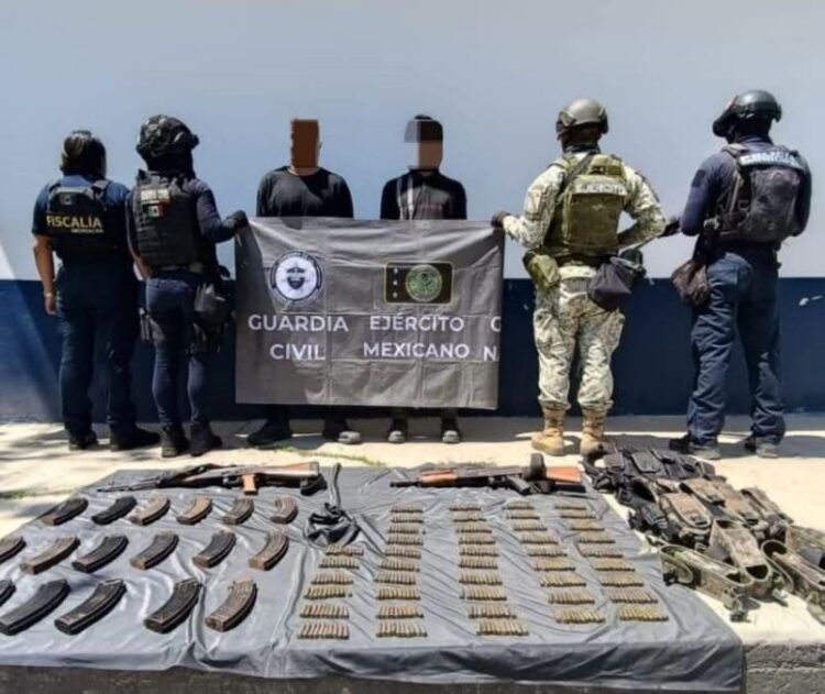 Detienen A “El Negro” Y “El Fantasma” Tras Enfrentamiento En Parácuaro; Les Aseguran Fusiles Y Cartuchos 20 En Cateo Detienen A Seis Personas Con Armas De Uso Exclusivo En Zamora