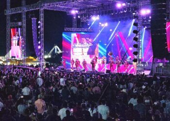 ¡Éxito Total! Banda El Recodo Hizo Cantar & Bailar A Más De 18 Mil En Apatzingán Y Disparó La Economía En Una Noche Histórica