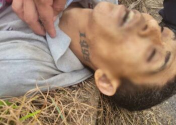 Hallan A Hombre Sin Vida En Vía Pública De Apatzingán; Investigan Causas De Su Muerte