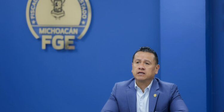 Carlos Torres Pina Fiscal General Michoacan - El día de Michoacán
