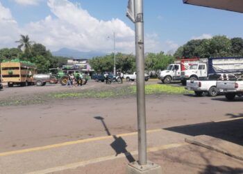 Comando Armado Ataca La Presidencia Municipal De Zinapécuaro Y Lanza Explosivos Desde Drones