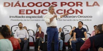 &Quot;Estoy Orgulloso De Ser Un Maestro Normalista&Quot;: Morón 6 Incinera Fgr Más De 90 Kilos De Drogas Y Destruye Embarcaciones En Michoacán