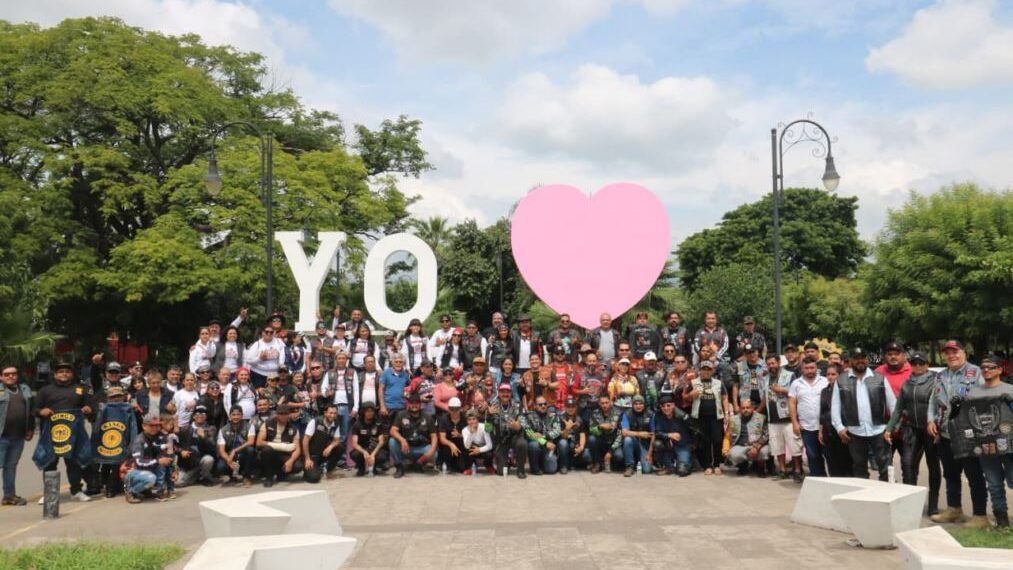 Fuerzas estatales y federales detienen a dos hermanos, presuntos responsables del delito de extorsión, en agravio de limoneros en la región de Apatzingán