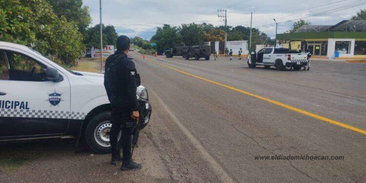 Fuerzas estatales y federales detienen a dos hermanos, presuntos responsables del delito de extorsión, en agravio de limoneros en la región de Apatzingán