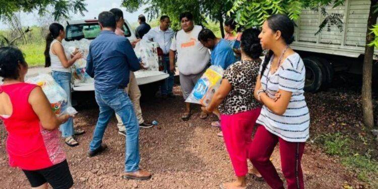 Sujeto a exceso de velocidad, menor de 14 años resulta herido al chocar contra vehículo estacionado