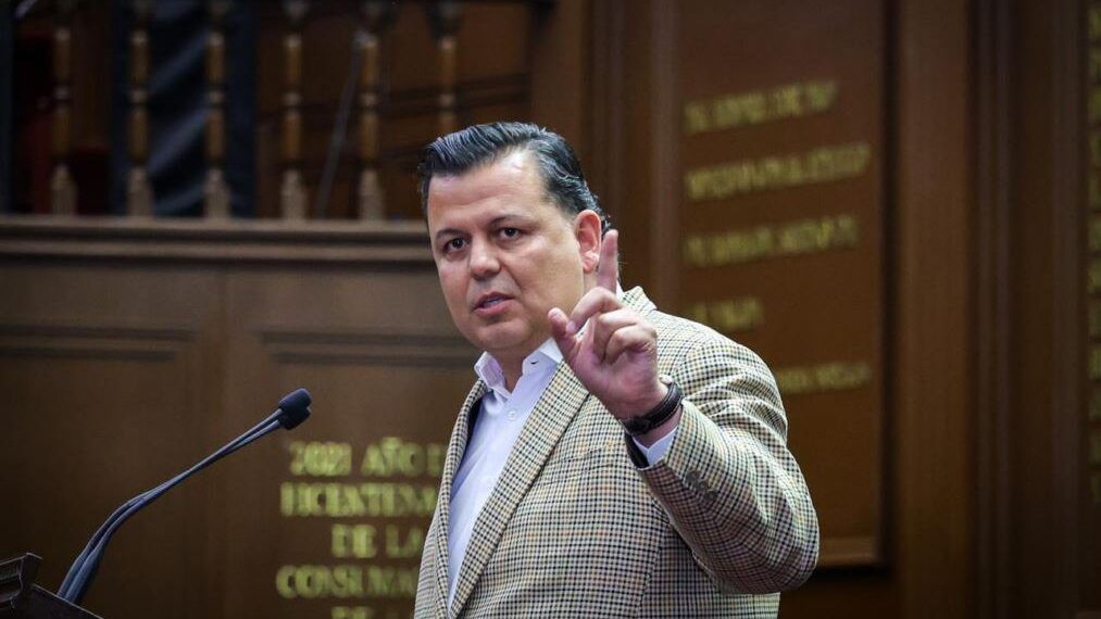 Así Como Piden Una Palestina Libre, Pidan Un Apatzingán Libre De Doble Cuota: Guillermo Valencia