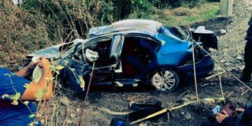 Dos Adultos Mayores Resultan Heridos Tras Volcadura En La Carretera Apatzingán - Cuatro Caminos