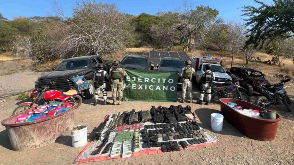 Más De 300 Kilogramos De Droga Y 14 Armas Largas Asegurados En Huetamo Por Defensa Y Gn 19 Más De 300 Kilogramos De Droga Y 14 Armas Largas Asegurados En Huetamo Por Defensa Y Gn