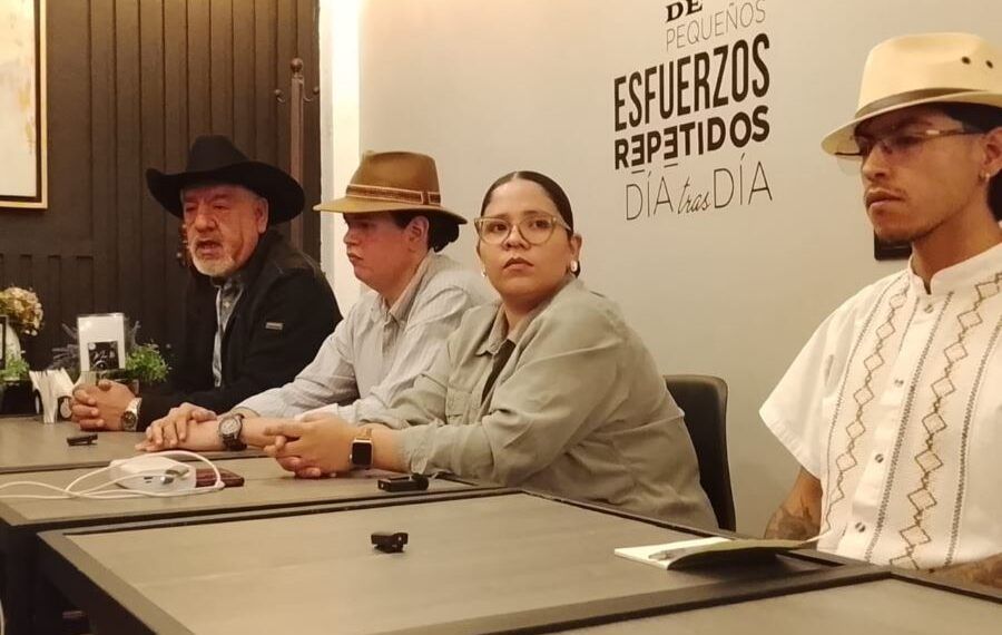 Ciudadanos De Zitácuaro Anuncian El &Quot;Movimiento Del Sombrero&Quot; Y Una Marcha Por La Justicia