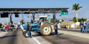 Transportistas Levantan Bloqueos Carreteros Tras Alcanzar Acuerdos Con El Gobierno Federal