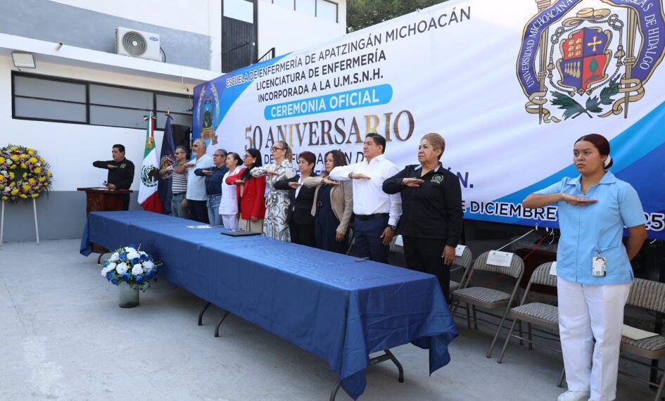 Asiste Rectora Yarabí Ávila Al 50 Aniversario De La Escuela De Enfermería De Apatzingán 19 50 Aniversario De La Escuela De Enfermeria