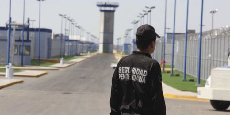 Vinculan A Proceso A Trabajadora De Cefereso Por Intentar Ingresar Teléfono Celular Vinculado A Extorsión