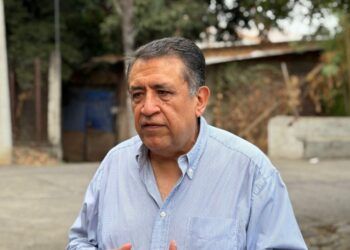 Entrega Bedolla Apoyos A Víctimas De Explosión En Coahuayana