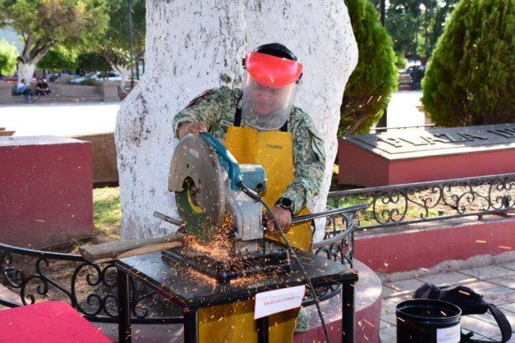 Defensa Continúa Con Canje De Armas En Apatzingán; Módulo Permanecerá Todo El Fin De Semana 23 Asegurados 14 Vehículos Robados Y 5 Personas Detenidas En Los Últimos Días: Ssp