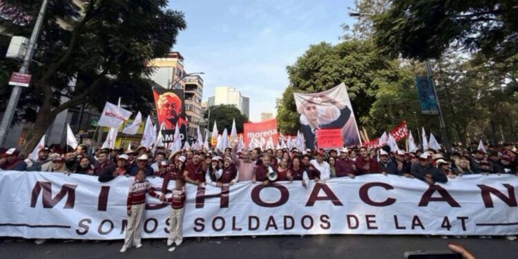 Explosión de Coche-Bomba en Coahuayana deja 5 muertos y caos, mientras el gobernador Bedolla se encontraba en evento político en la CDMX
