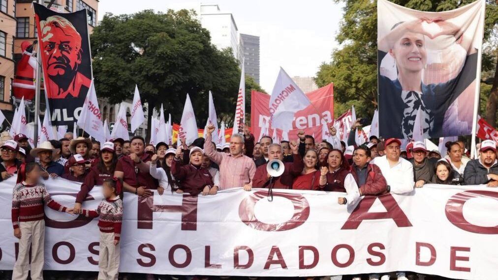 Explosión de Coche-Bomba en Coahuayana deja 5 muertos y caos, mientras el gobernador Bedolla se encontraba en evento político en la CDMX