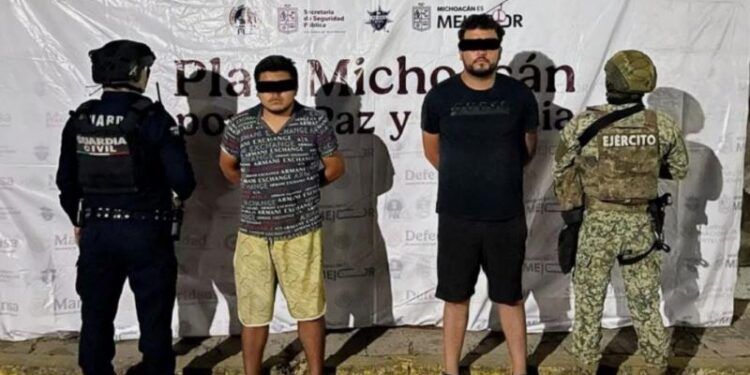 Entrega Bedolla Apoyos A Víctimas De Explosión En Coahuayana