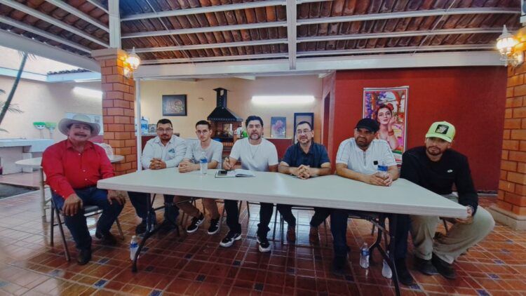 Nace Colectivo &Quot;Bernardo Bravo Vive&Quot; En Apatzingán, Para Honrar Su Legado Y Exigir Justicia 22 En Parácuaro, Accidente De Camioneta En Puente De Riego Sin Dejar Heridos