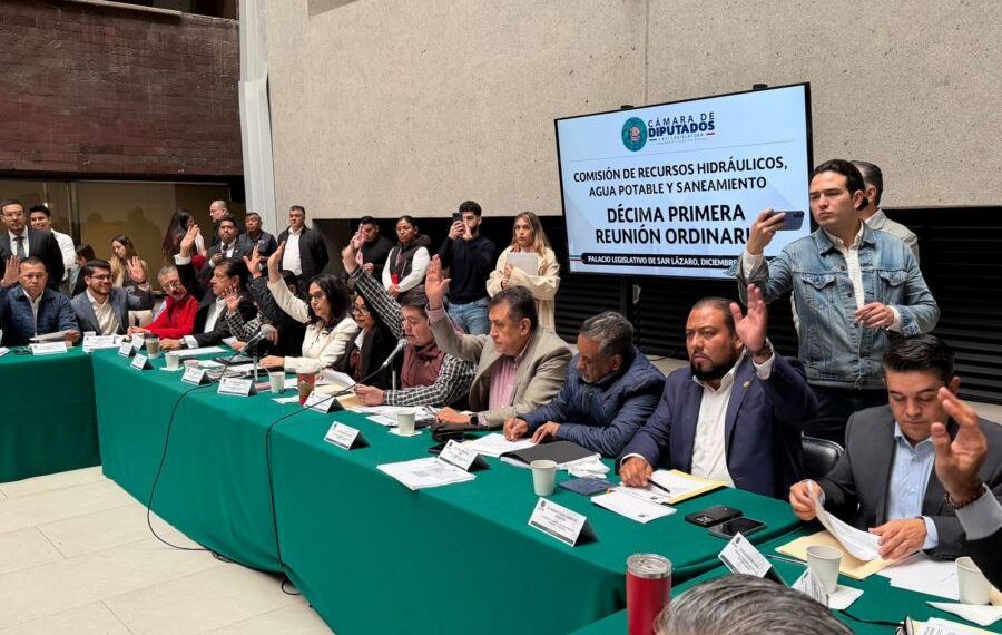 Nueva Ley De Aguas Protege A Campesinos Cruz Lucatero