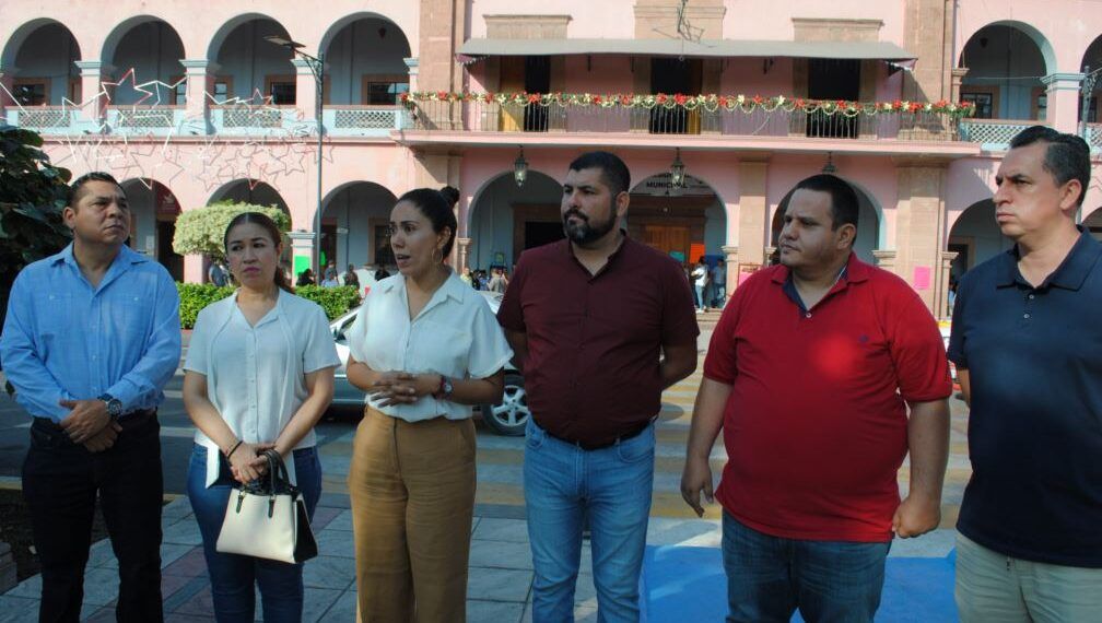 Denuncia Toma &Quot;Ilegal&Quot; E &Quot;Irregular&Quot; Del Palacio Municipal En Apatzingán Por Sindicato 19 Rueda De Prensa Fanny Arreola