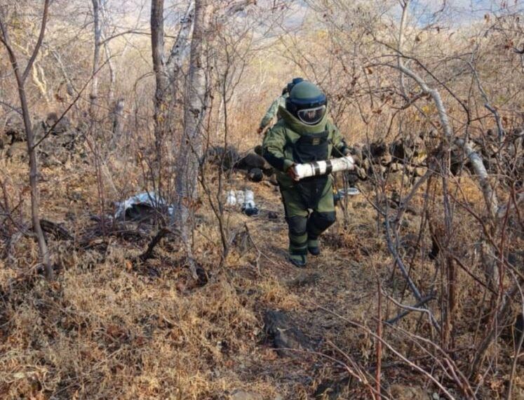 Seis letales bombas artesanales son localizadas y neutralizadas en operativo en las Paredes del Ahogado de Buenavista