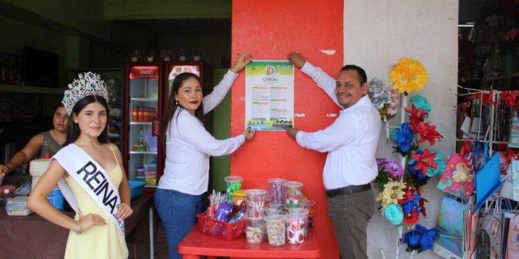 Entrega Bedolla apoyos a víctimas de explosión en Coahuayana