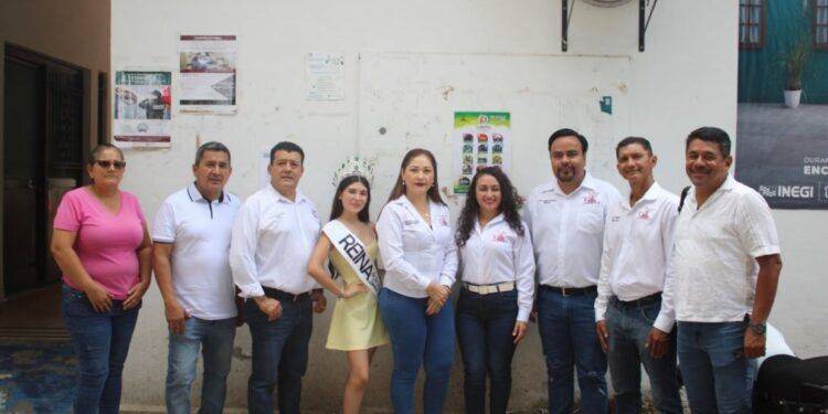 Entrega Bedolla apoyos a víctimas de explosión en Coahuayana