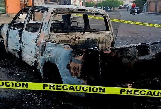 Delincuentes balean y queman camioneta en Puruándiro 1 queman camioneta en colonia de Puruandiro - El día de Michoacán