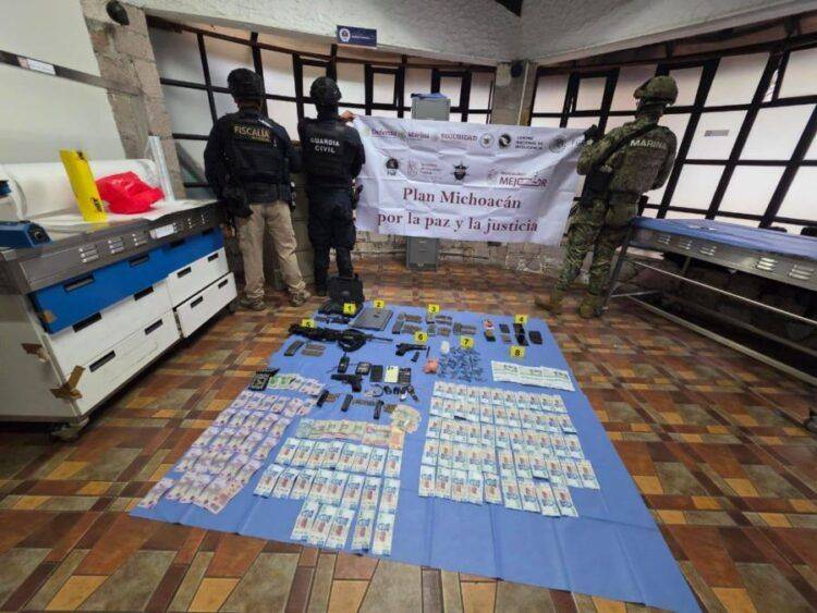 Asegura Fge Armas Narcoticos Vehiculos Y Detiene En Jungapeo - El Día De Michoacán