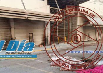 ¡Baño De Sangre Y Caos En Michoacán: Dejan 4 Cuerpos Desmembrados Y Prenden Fuego A Mercado Textil En Venganza Criminal!