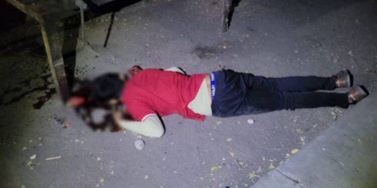 Ejecutan a tres jóvenes en menos de 30 minutos en la Niños Héroes de Apatzingán