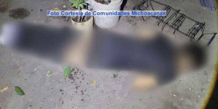 Ejecutan a tres jóvenes en menos de 30 minutos en la Niños Héroes de Apatzingán
