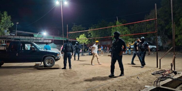 En Apatzingán, Clausuran Palenque clandestino operaba bajo la fachada de cancha de voleibol