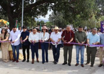 Asegura Fge Armas, Narcóticos, Vehículos Y Detiene A Un Supuesto Elemento De Seguridad Pública En Jungapeo