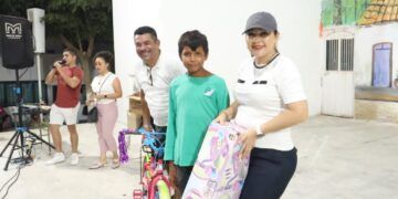 Llegan Santos Reyes A Buenavista; Niños Viven Una Jornada De Alegría Familiar 28 Llegan Santos Reyes A Buenavista - El Día De Michoacán