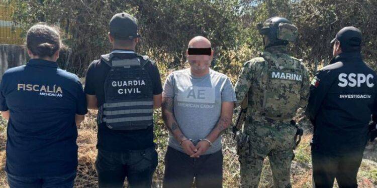 Policías de la SSP detenidos por la Policía de Morelia por extorsión