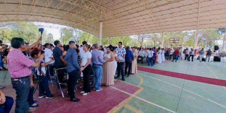 ¡PLUMAS, CORAZÓN Y SOLIDARIDAD! Francisco Aguilar y su equipo entregan 2,400 pollitas ponedoras para reactivar la Economía Rural