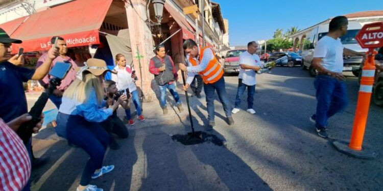 ¡PLUMAS, CORAZÓN Y SOLIDARIDAD! Francisco Aguilar y su equipo entregan 2,400 pollitas ponedoras para reactivar la Economía Rural