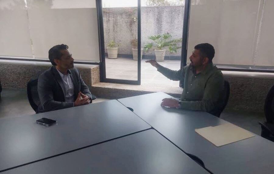 Francisco Aguilar Gestiona Con Exito La Instalacion De Modulo De Infonavit - El Día De Michoacán