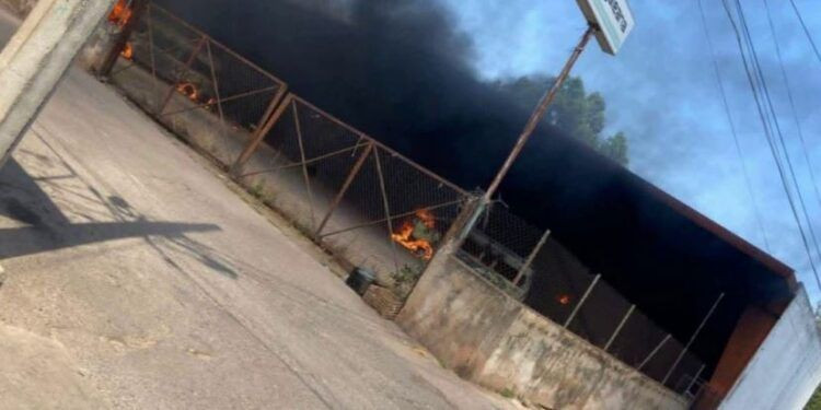 Balacera contra banco del bienestar a escasos metros de la policía en Tarímbaro