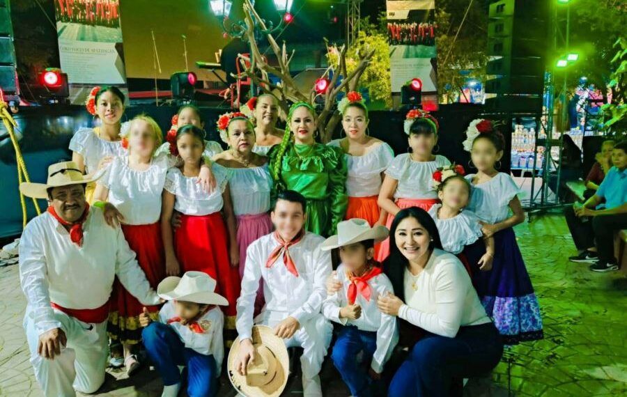 Mary Mendoza Y &Quot;Re Evolución Por Michoacán&Quot; Impulsan La Cultura Y La Fe En Las Fiestas Patronales De Santiago Acahuato 19 Impulsan La Cultura Y La Fe En Las Fiestas Patronales De Santiago Acahuato - El Día De Michoacán