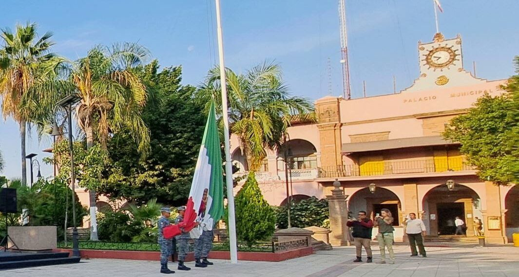 ¡Suspenden Acto Del Día De La Bandera En Apatzingán Por Temor A Falta De Seguridad! 19 Acto Dia De La Bandera Suspendido - El Día De Michoacán