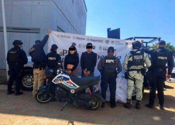 Capturan A Pareja De Motociclistas Con «Cristal», En Uruapan