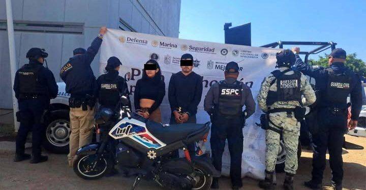 Capturan A Pareja De Motociclistas Con «Cristal», En Uruapan