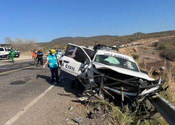 Impacto Frontal En La Siglo Xxi: Patrulla Volcada Y Guardias Civiles Gravemente Heridos